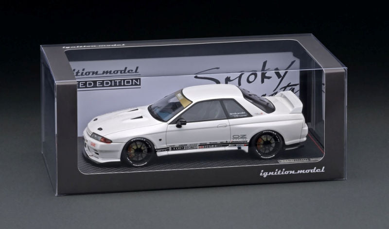 Ignition Model 1/18 TOP SECRET GT-R VR32 WHITE W/ MR. SMOKEY NAGATA IG