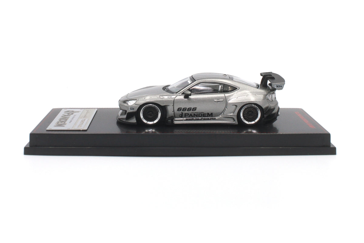 Ignition Model 1/64 Pandem Toyota 86 V3